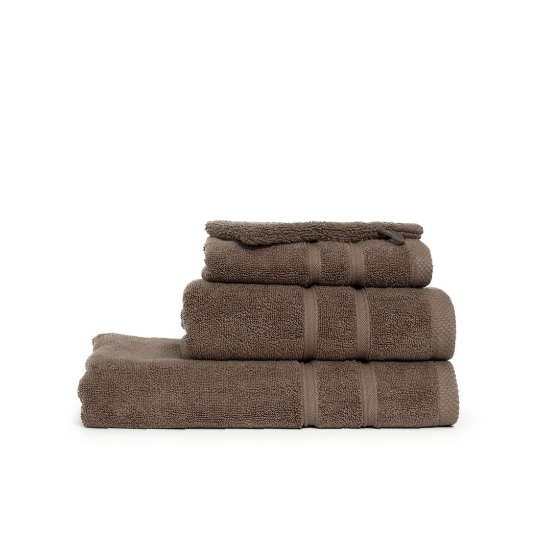 The One Handdoek Ultra Deluxe 50 x 100 cm 675 gr Taupe