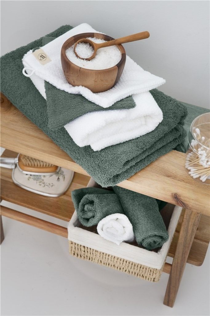 Walra Soft Cotton Handdoek 60 x 110 cm 550 gram Legergroen