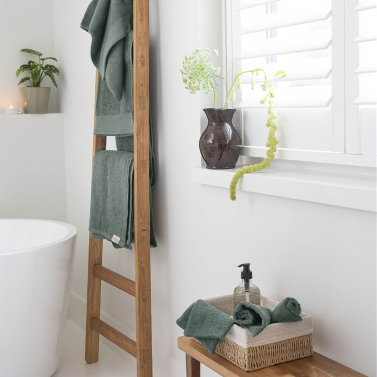 Walra Soft Cotton Handdoeken 60 x 110 cm - 550 gr/m² - Legergroen - 10 stuks