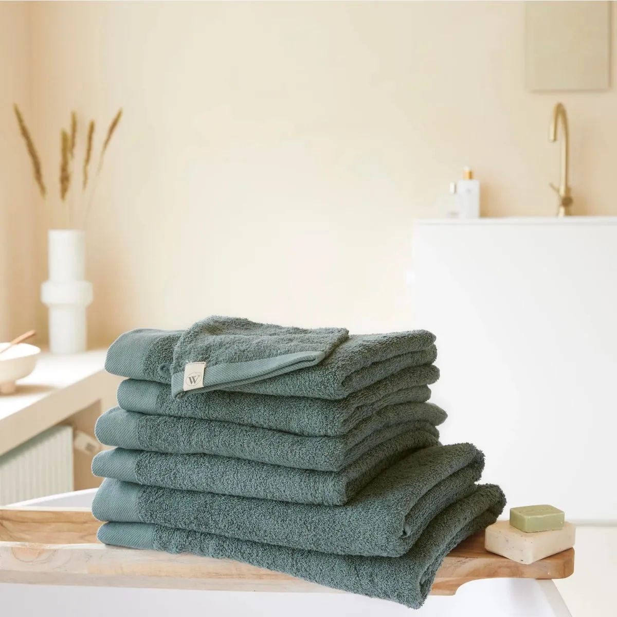 Walra Remade Cotton Handdoek 50 x 100 cm 550 gram Donker Groen