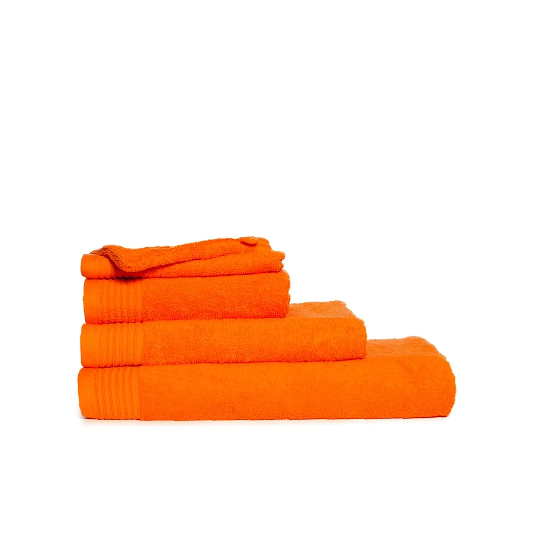 The One Badhanddoek 450 gram 70x140 Oranje (5 stuks)