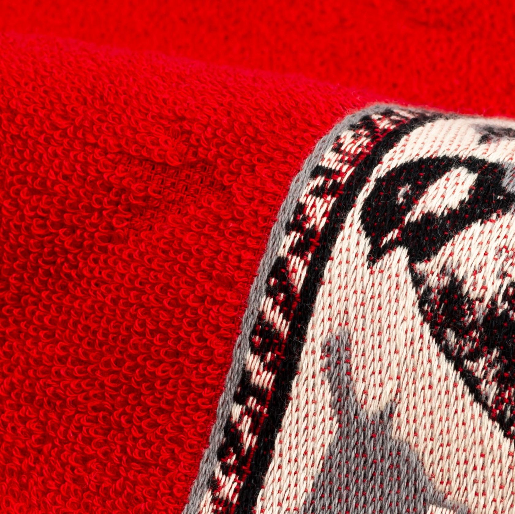 Bunzlau Castle Keukendoek Birds Rood